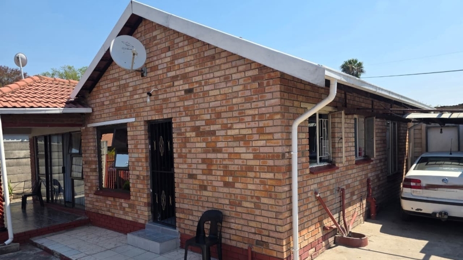 3 Bedroom Property for Sale in Rustenburg North North West